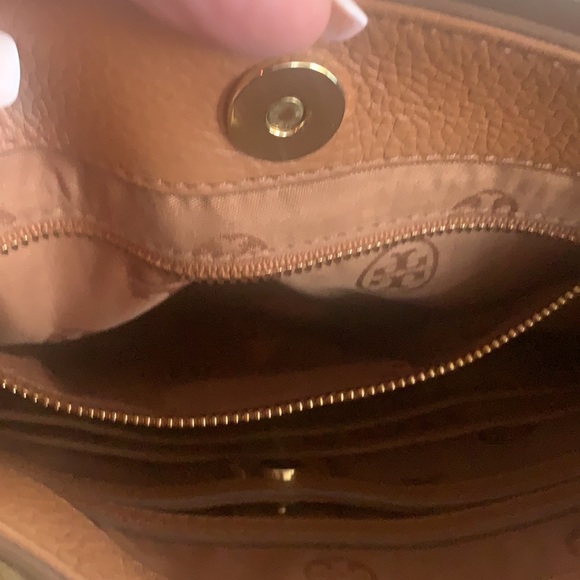 Tory Burch flat neutral versatile purse. Used once. Perfect condition - Picture 10 of 12